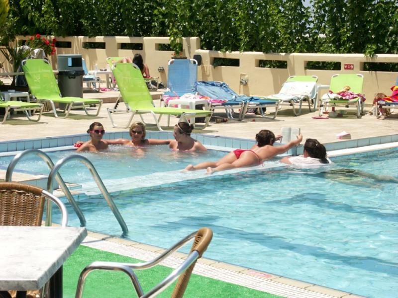 Nikos Hotel マリア エクステリア 写真
